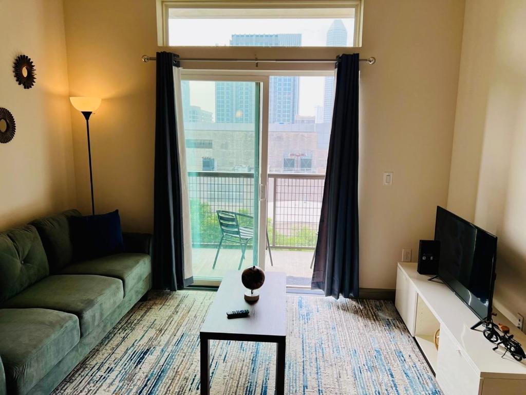 יוסטון Downtown Apt Free Parking - Pool - Gym - Fully Kitchen מראה חיצוני תמונה
