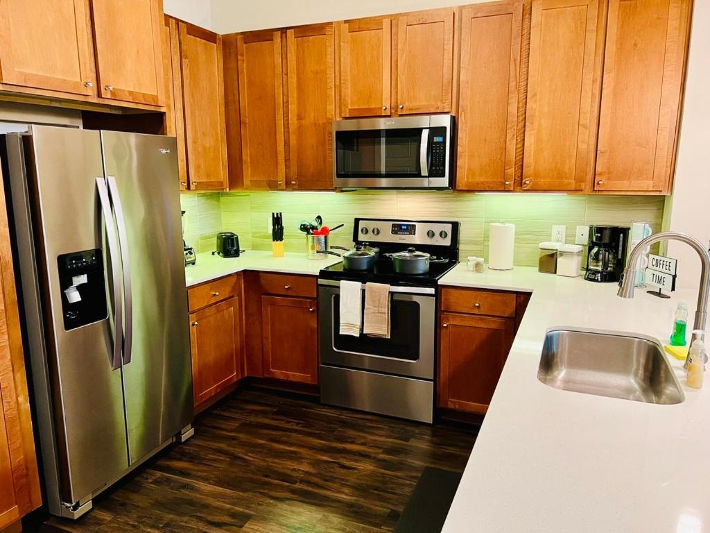 יוסטון Downtown Apt Free Parking - Pool - Gym - Fully Kitchen מראה חיצוני תמונה