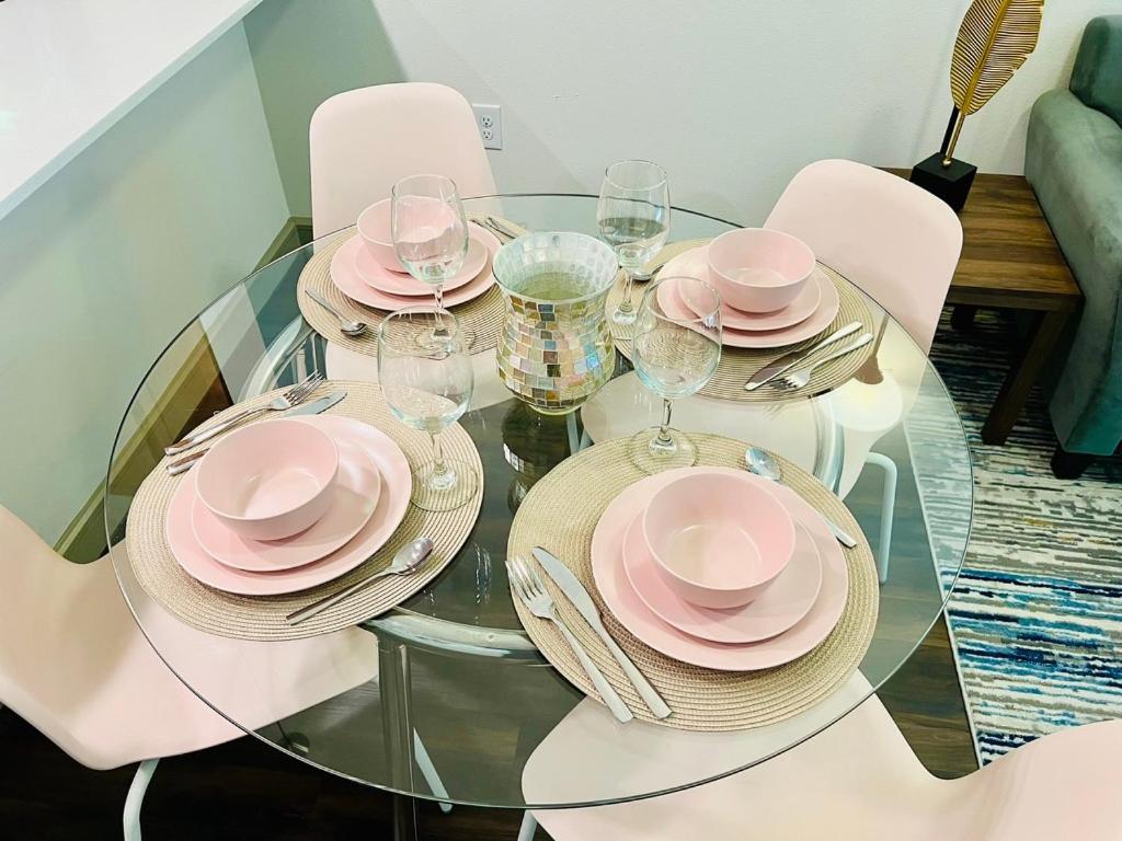 יוסטון Downtown Apt Free Parking - Pool - Gym - Fully Kitchen מראה חיצוני תמונה