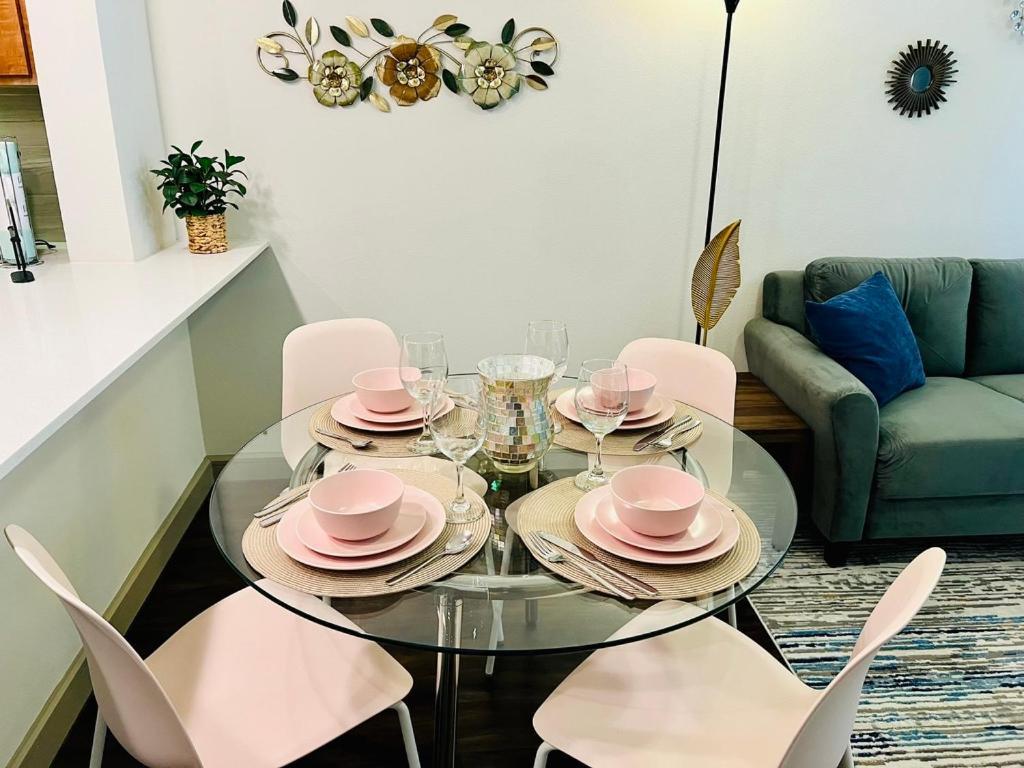 יוסטון Downtown Apt Free Parking - Pool - Gym - Fully Kitchen מראה חיצוני תמונה