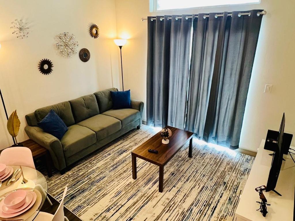 יוסטון Downtown Apt Free Parking - Pool - Gym - Fully Kitchen מראה חיצוני תמונה