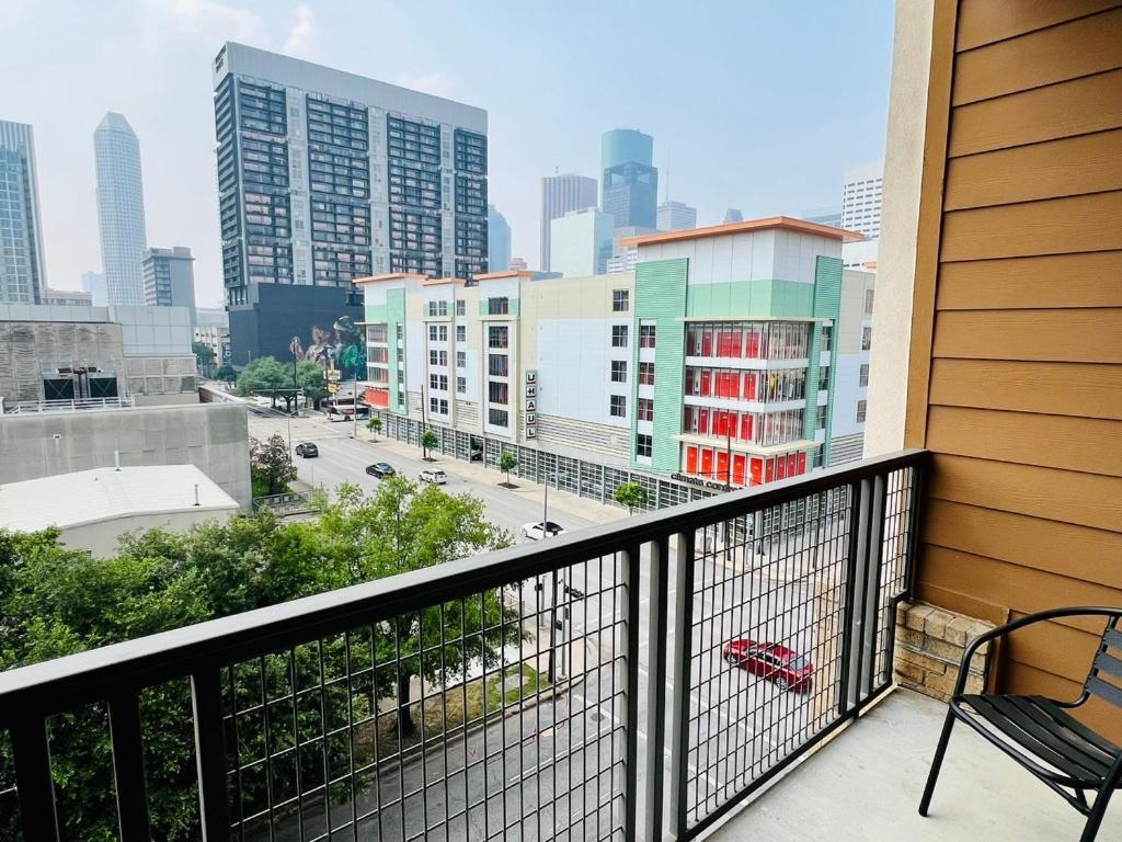 יוסטון Downtown Apt Free Parking - Pool - Gym - Fully Kitchen מראה חיצוני תמונה